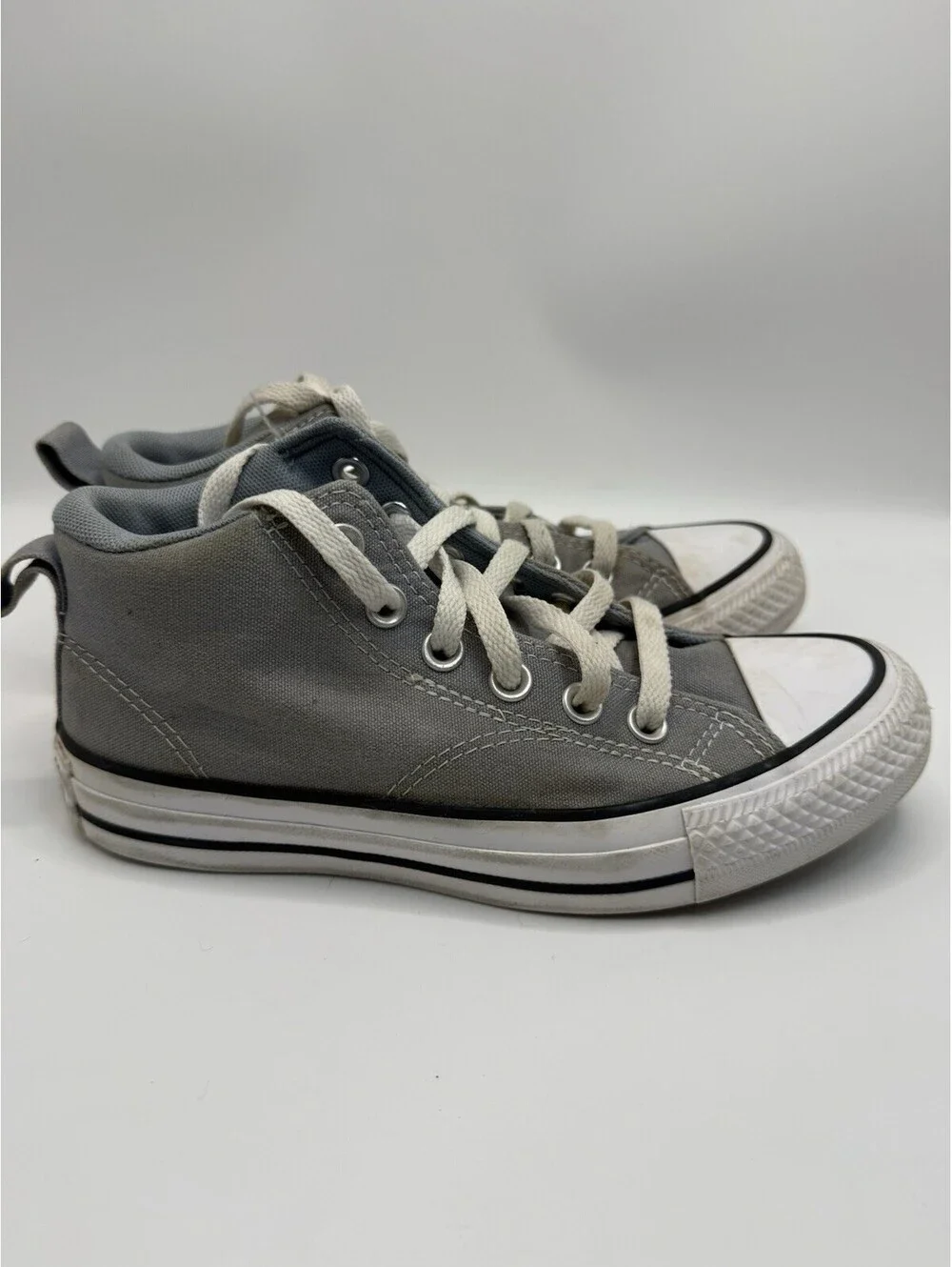 Converse Boys Chucks All Star Mid Sneaker Athletic Gray Leather Big Kids Size 4